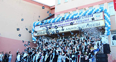 Uzunköprü'de Mezuniyet Coşkusu! Başkan Martin Gençlerin Mutluluğuna Ortak Oldu