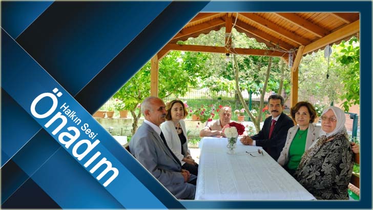 Vali Ekici ve eşinden şehit ailesine ziyaret