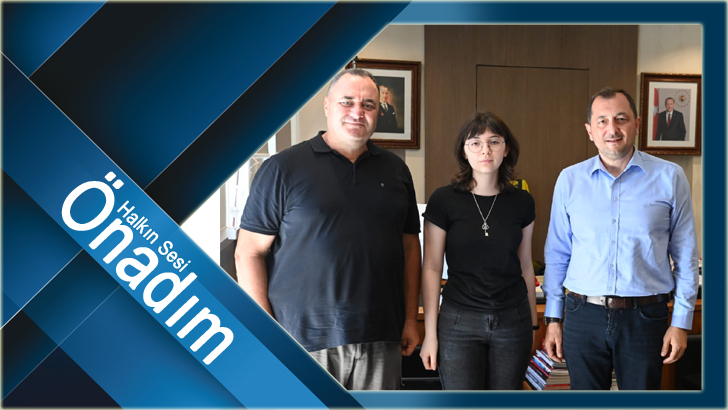 Başkan Yüksel genç şampiyonları misafir etti
