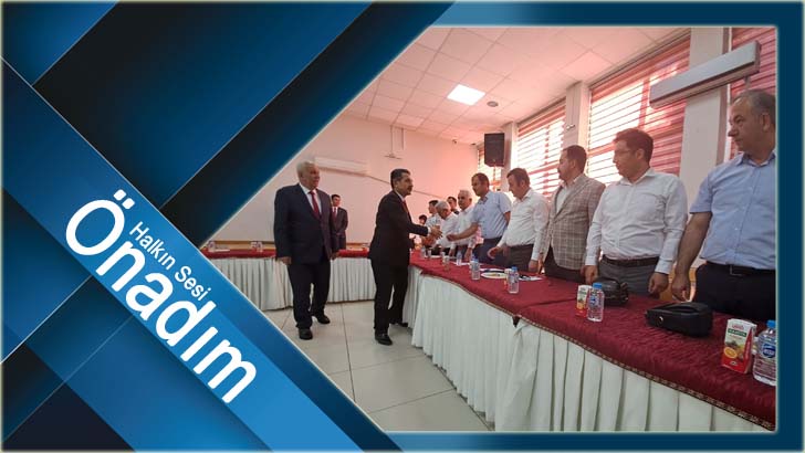 Vali Ekici müdürlerden öğrencileri kitap okumaya teşvik etmelerini istedi