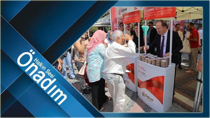 VATANDAŞLARA AŞURE İKRAMI