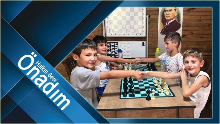 Vize Belediyesi’nin satranç kursu ilgi görüyor