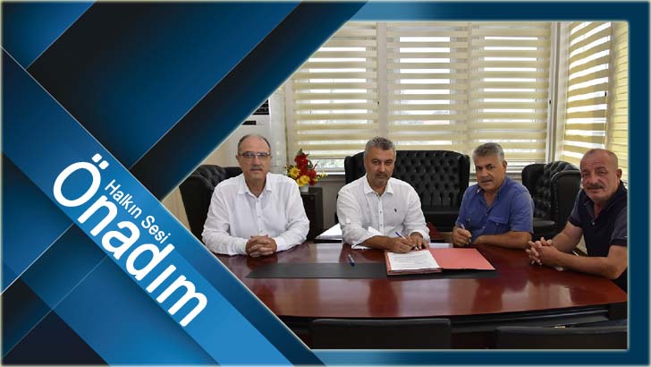 MALZEMELİ PARKE TAŞ, BELEDİYE BORDÜRÜ, BETON OLUK TAŞI DÖŞENMESİ VE KALDIRIM DÜZENLEMESİ YAPIM İŞİNE AİT SÖZLEŞME İMZALANDI