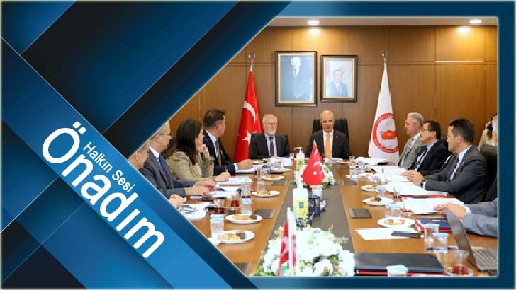 TRAKYA ÜNİVERSİTESİ REKTÖRÜ PROF. DR. ERHAN TABAKOĞLU, ÜAK YÖNETİM KURULU TOPLANTISINA KATILDI