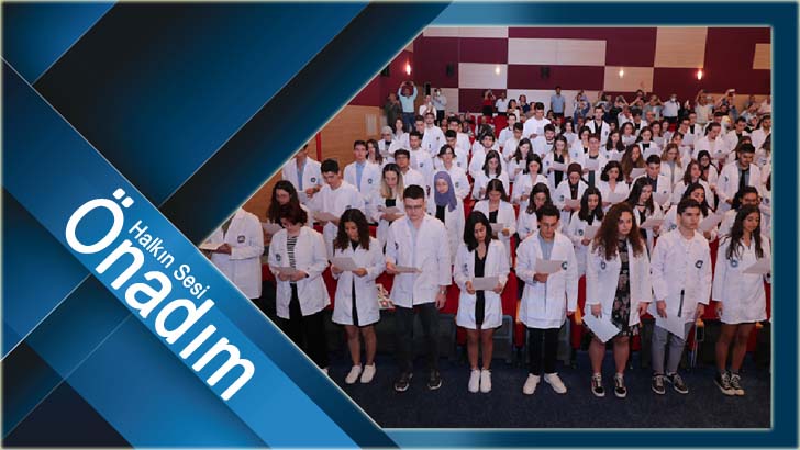 HEKİM ADAYLARI “BEYAZ ÖNLÜK GİYME TÖRENİ” İLE MESLEĞE İLK ADIMLARINI ATTI