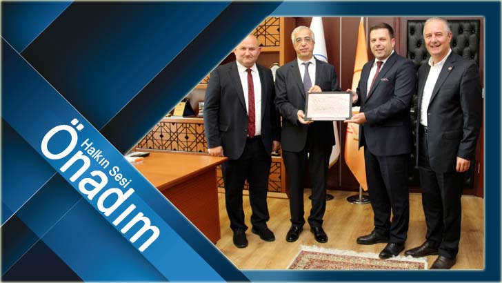 Rektör Şengörür Kosovalı misafirlerini ağırladı