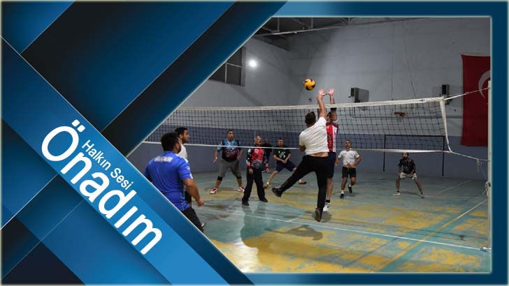 Keşan DOÇEK ve Enez Belediyespor Voleybol takımları karşılaştı
