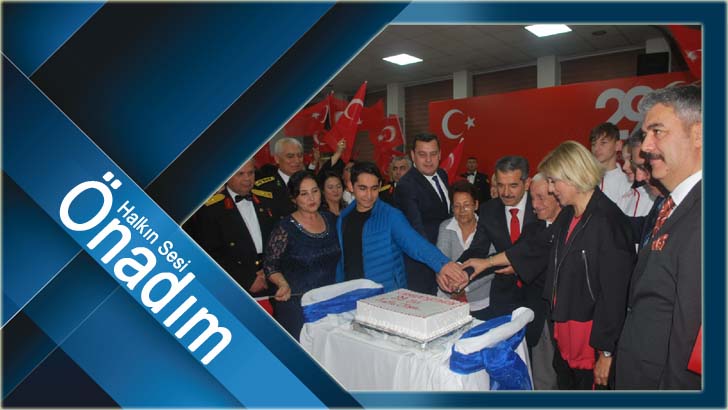 Cumhuriyetin 99. Yıldönümü Kabul Töreniyle Taçlandı