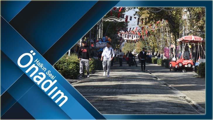 Yayalaştırma bölgesindeki taşlara onarım