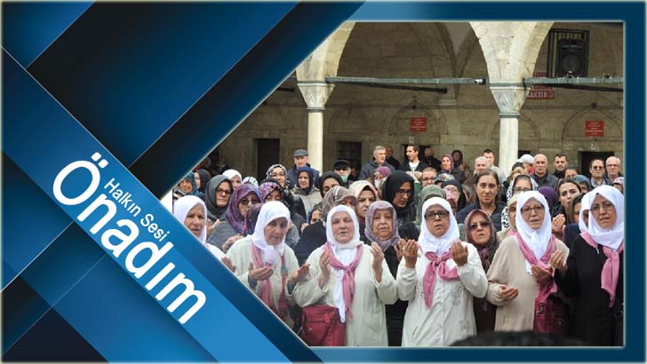 Umre yolcuları dualarla uğurlandı