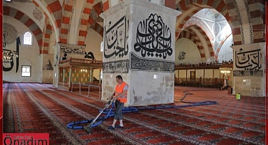 Bayram Öncesi Serhad Şehri Camilerinde Hummalı Hazırlık