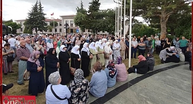 Kırklareli’nde Hacı Adayları Dualarla Yolcu Edildi