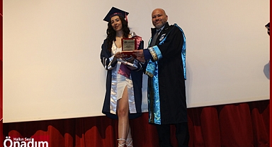 Kırklareli Üniversitesi’nde Duygusal Mezuniyet Töreni