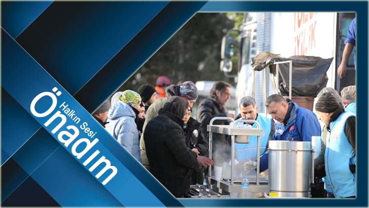 TDV Kahramanmaraş’ta 3 öğün olmak üzere 3 bin kişilik sıcak yemek ikram ediyor