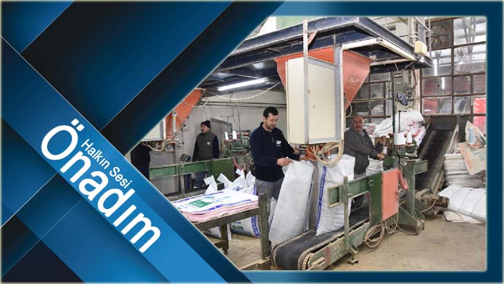 BÜYÜKŞEHİRDEN DEPREM BÖLGESİNE YEM DESTEĞİ