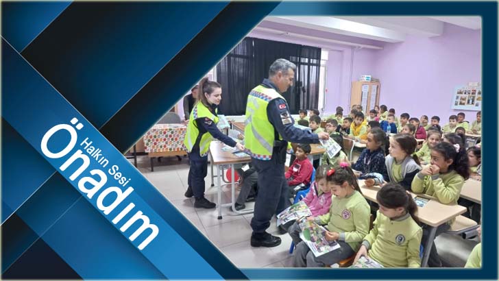 Jandarmadan çocuklara trafik eğitimi