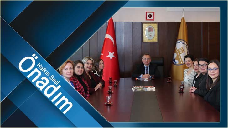 PROFESÖRLÜĞE VE DOÇENTLİĞE YÜKSELEN AKADEMİSYENLERE BELGELERİ TAKDİM EDİLDİ