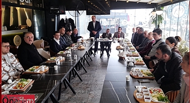 Cumhur İttifakı '10 Ocak Çalışan Gazeteciler Gününde' Yerel Basına Kahvaltı Verdi