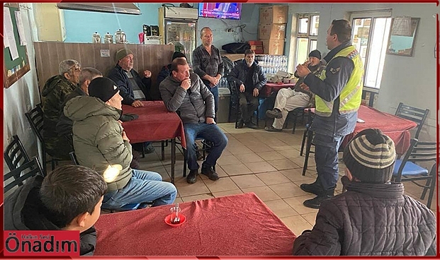 Köylü Vatandaşlar Trafik Uyarılarını Pür Dikkat Dinledi