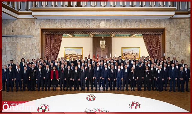 Vali Ekici Gazi Meclisi’nde İdareciler Günü Programı’na katıldı