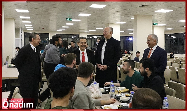 Vali Ekici, öğrenciler ile bir araya geldi