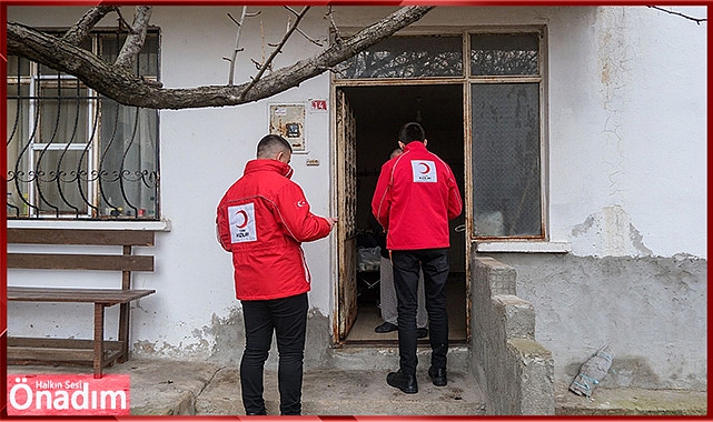 Genç gönüllülerden yardım eli