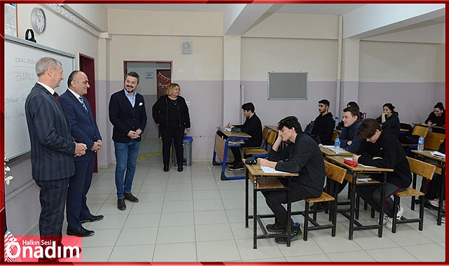 Öğrencilerin Yanında Oldular