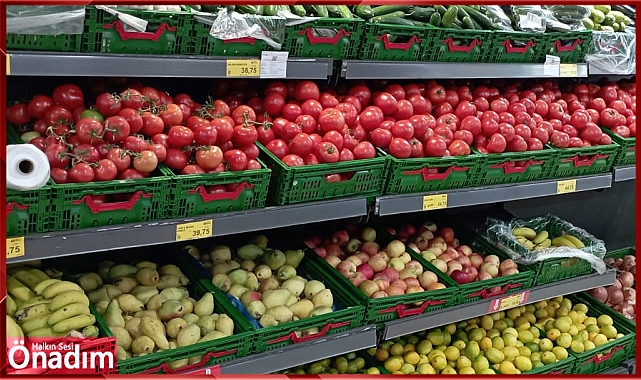 Vatandaş’ın tercihi marketteki sebze ve meyveden yana oldu