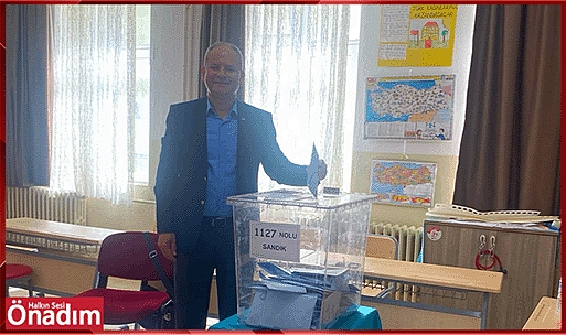 Bağımsız Aday Serdar Türker, Eşi İle Birlikte Sandık Başında