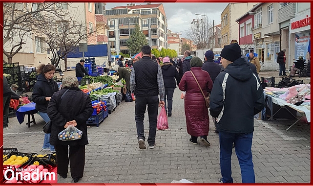 Cumartesi Pazarı’nda bu hafta vatandaşın tercihi gıda ürünlerinden yana oldu
