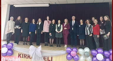 Öğrencilerden Duygulandıran Performans