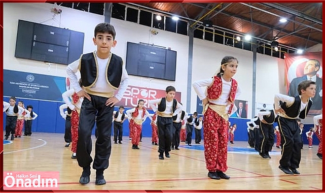 23 Nisan coşkusu okulları sardı