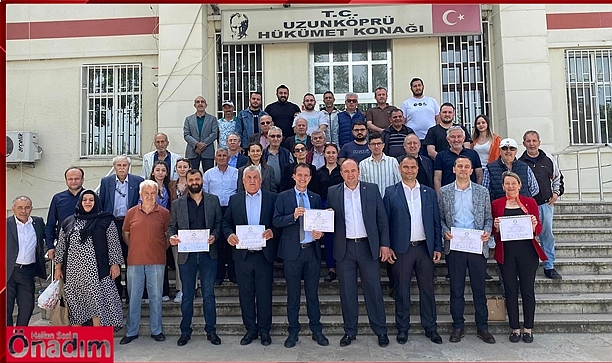 AK Parti’nin Seçilmişleri Mazbatalarını Aldılar