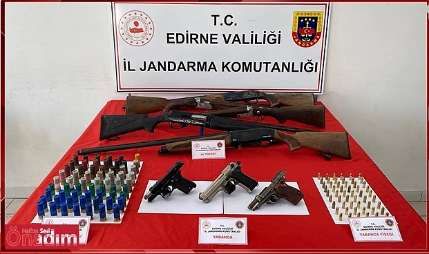 Arama sonucu ele geçirilenler; tabanca, tüfek, fişek…