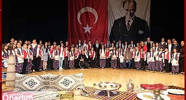 Dilimizin Zenginlikleri Kültür Merkezi’ne Sığmadı