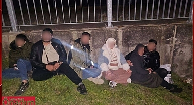 Kaçak göçmenlerle birlikte organizatör de yakalı ele verdi