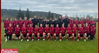 Kadınlar çime ayak bastı