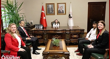 “KIRKLARELİ VALİLİĞİ’NDE 23 NİSAN GELENEĞİ” BOZULMADI