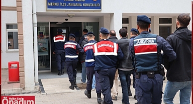 Yurtdışına Kaçmaya Çalışan Terör Örgütü Üyeleri Kıskıvrak Yakalandı