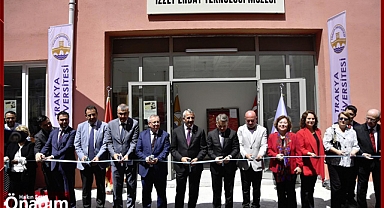 İzzet Erbay Teknoloji Müzesi Açıldı