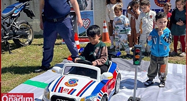 Minikler Hem Eğlendi Hem Öğrendi