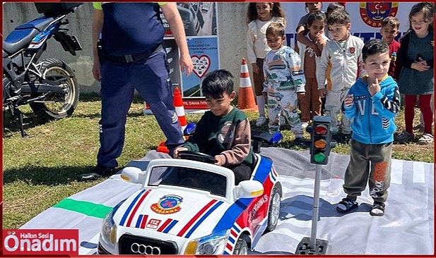 Minikler Hem Eğlendi Hem Öğrendi