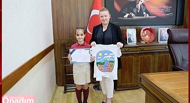 İlkokul Öğrencisi Gururlandırdı
