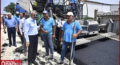 Edirne’de Köy Yolları Sıcak Asfalt İle Buluşmaya Devam Ediyor