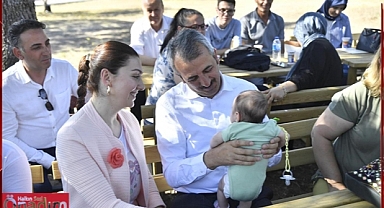 Edirne Valisi Sezer Koruyucu Ailelerle Bir Araya Geldi
