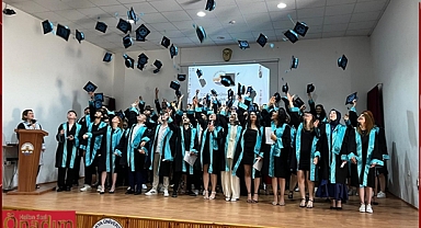 T.Ü. Uzunköprü Meslek Yüksek Okulunda Mezuniyet Coşkusu