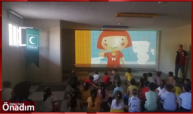 Yeşilay'dan Minik Öğrencilere Bilgilendirme