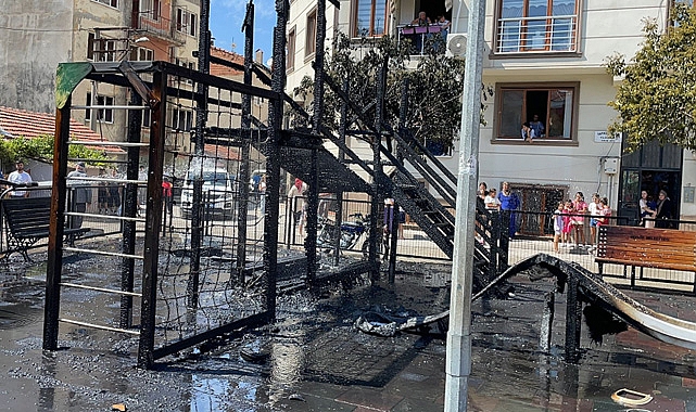 Çocuk Parkında Çıkan Yangın Söndürüldü