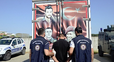 Şehitlerin Resimleri Olan Araçta 67 Kaçak Göçmen Yakalandı