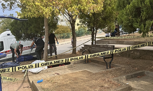 Bir kişi parkta ölü bulundu